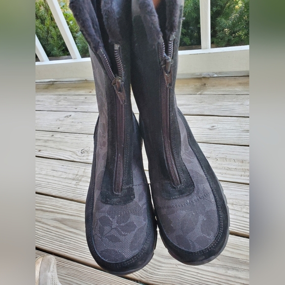 Landsend Women's Black and Gray Floral Boots - Picture 3 of 10